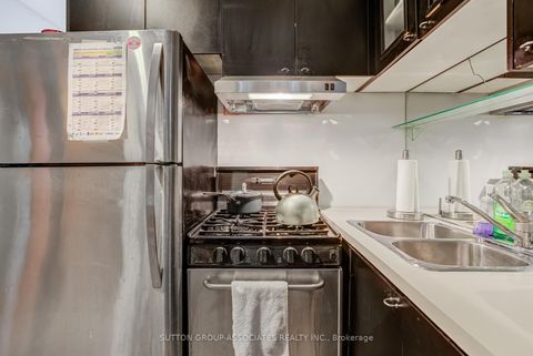 Photo 9 at 224 Lippincott Street, University, Toronto