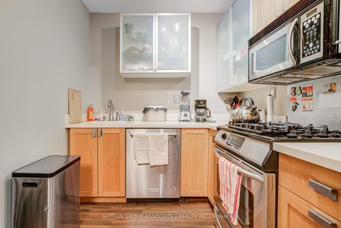 Photo 22 at 224 Lippincott Street, University, Toronto
