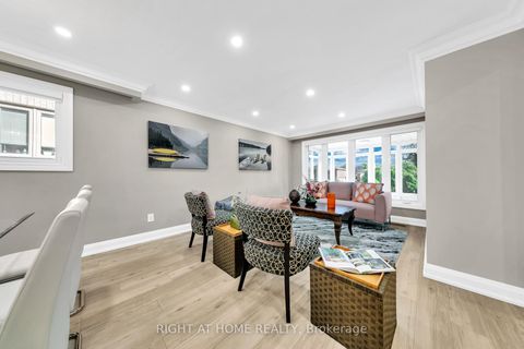 Photo 5 at 422 Maple Leaf Drive, Maple Leaf, Toronto