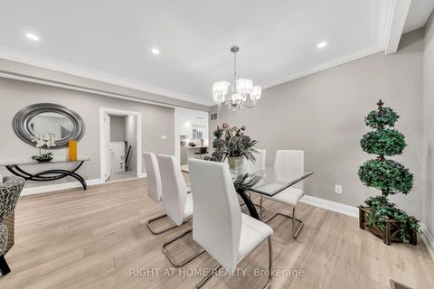 Photo 10 at 422 Maple Leaf Drive, Maple Leaf, Toronto