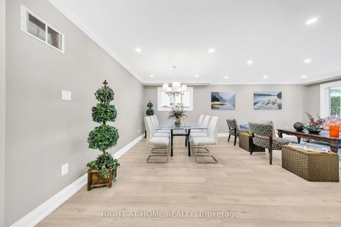 Photo 13 at 422 Maple Leaf Drive, Maple Leaf, Toronto