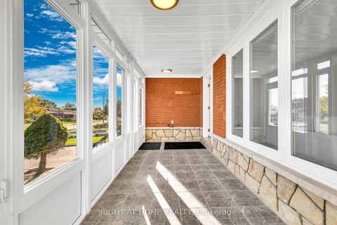 Photo 17 at 422 Maple Leaf Drive, Maple Leaf, Toronto