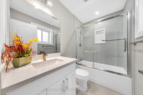 Photo 19 at 422 Maple Leaf Drive, Maple Leaf, Toronto