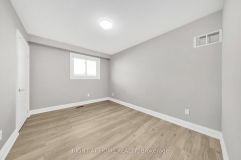 Photo 27 at 422 Maple Leaf Drive, Maple Leaf, Toronto