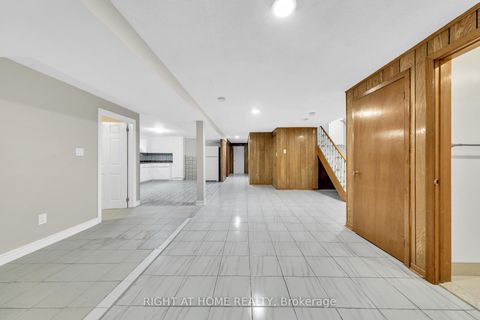 Photo 39 at 422 Maple Leaf Drive, Maple Leaf, Toronto