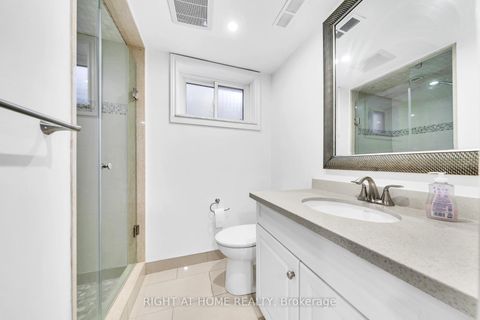 Photo 40 at 422 Maple Leaf Drive, Maple Leaf, Toronto