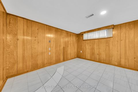 Photo 41 at 422 Maple Leaf Drive, Maple Leaf, Toronto