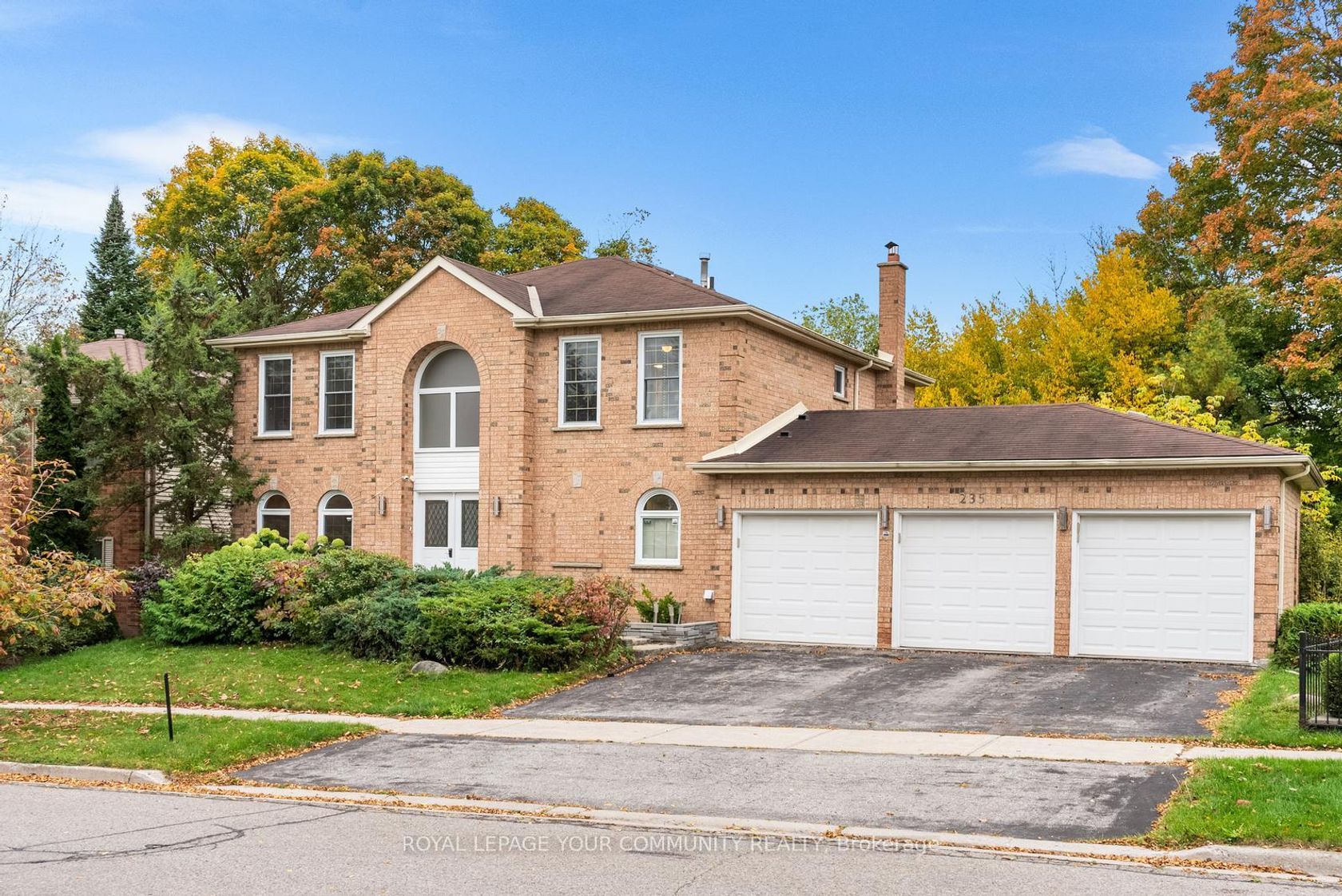 235 Kemano Road, Aurora Heights, Aurora 