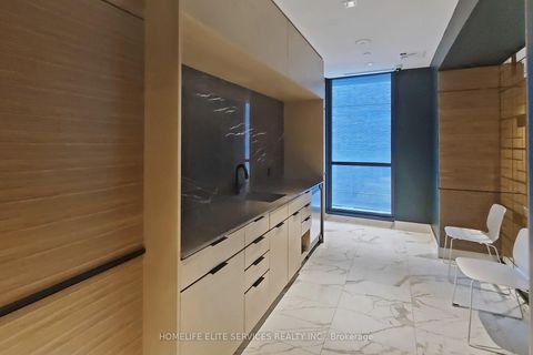 Photo 13 at 702 - 327 King Street W, Waterfront Communities C1, Toronto