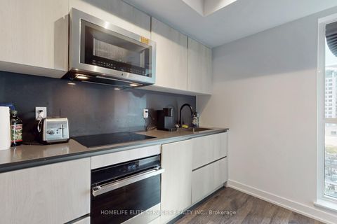 Photo 20 at 702 - 327 King Street W, Waterfront Communities C1, Toronto