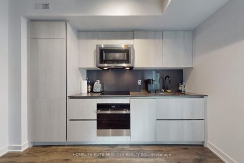 Photo 21 at 702 - 327 King Street W, Waterfront Communities C1, Toronto