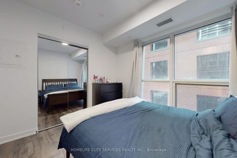 Photo 28 at 702 - 327 King Street W, Waterfront Communities C1, Toronto