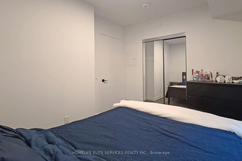 Photo 29 at 702 - 327 King Street W, Waterfront Communities C1, Toronto