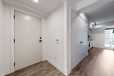 Photo 34 at 702 - 327 King Street W, Waterfront Communities C1, Toronto