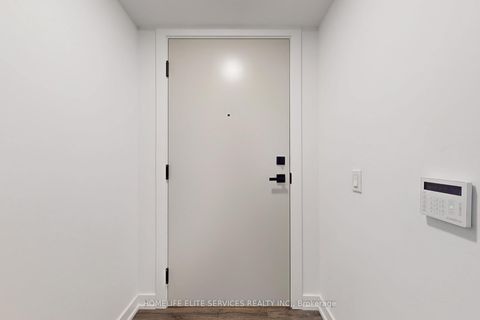 Photo 35 at 702 - 327 King Street W, Waterfront Communities C1, Toronto