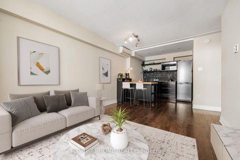 Photo 4 at 2109 - 30 Gloucester Street, Yonge Corridor, Toronto Photo 4 at 2109 - 30 Gloucester Street, Yonge Corridor, Toronto