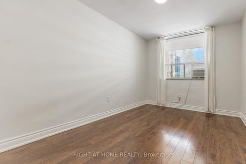 Photo 11 at 2109 - 30 Gloucester Street, Yonge Corridor, Toronto Photo 11 at 2109 - 30 Gloucester Street, Yonge Corridor, Toronto