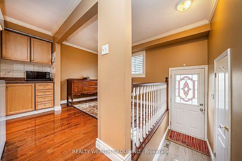Photo 7 at 113 - 1280 Bridletowne Circle, L'Amoreaux, Toronto