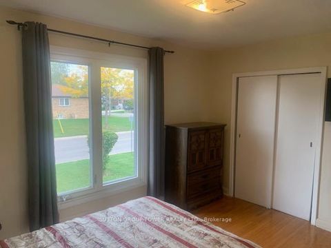 Photo 16 at 121 Denbigh Crescent, CFB, Toronto