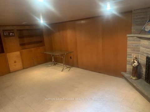 Photo 25 at 121 Denbigh Crescent, CFB, Toronto