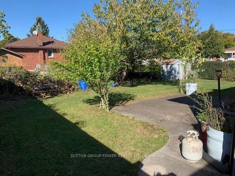 Photo 29 at 121 Denbigh Crescent, CFB, Toronto