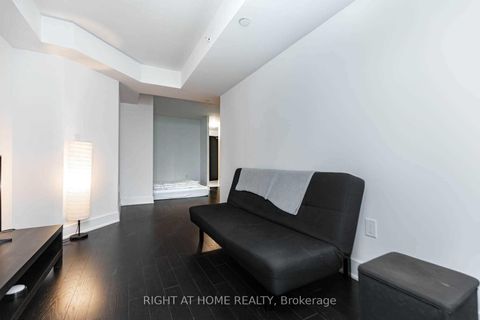 Photo 4 at 1518 - 955 Bay Street, Bay Street Corridor, Toronto