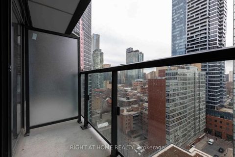 Photo 13 at 1518 - 955 Bay Street, Bay Street Corridor, Toronto