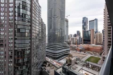 Photo 16 at 1518 - 955 Bay Street, Bay Street Corridor, Toronto