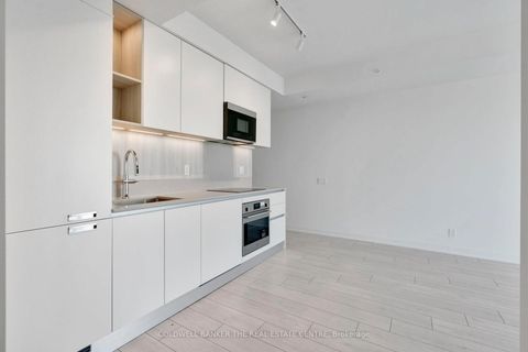 Photo 9 at 55 Dunlop Street W, City Centre, Barrie