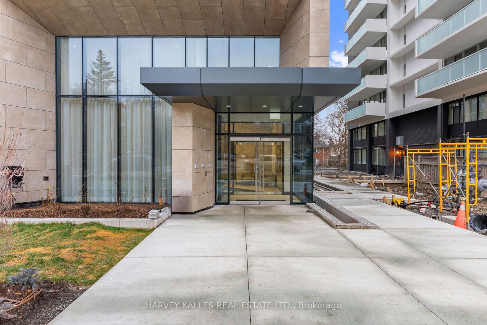 521 - 293 The Kingsway, Humber Valley, Toronto 