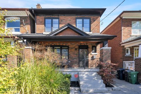 Photo 1 at 29 Lesmount Avenue, East York, Toronto