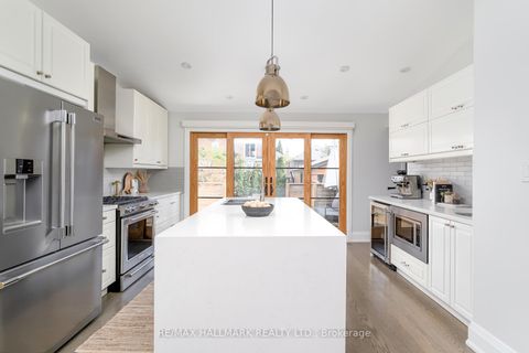 Photo 19 at 29 Lesmount Avenue, East York, Toronto