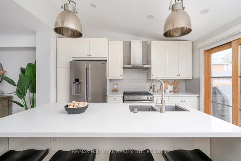 Photo 22 at 29 Lesmount Avenue, East York, Toronto