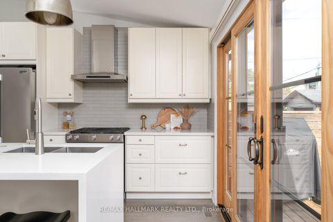 Photo 24 at 29 Lesmount Avenue, East York, Toronto