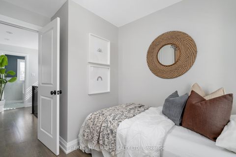 Photo 32 at 29 Lesmount Avenue, East York, Toronto