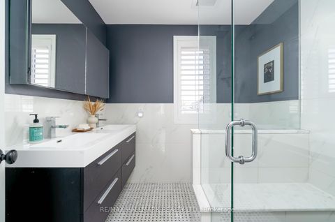 Photo 33 at 29 Lesmount Avenue, East York, Toronto
