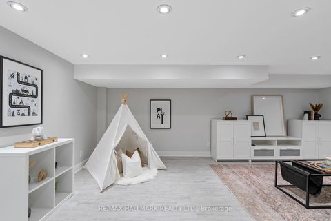 Photo 36 at 29 Lesmount Avenue, East York, Toronto