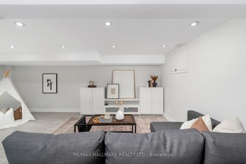 Photo 39 at 29 Lesmount Avenue, East York, Toronto