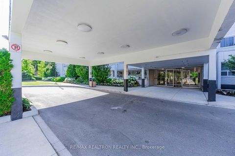 Photo 3 at 905 - 1360 York Mills Road, Donalda, Toronto