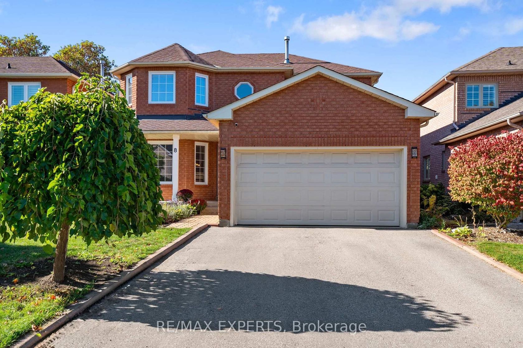 8 Strawberry Hill Court, Bolton East, Caledon 