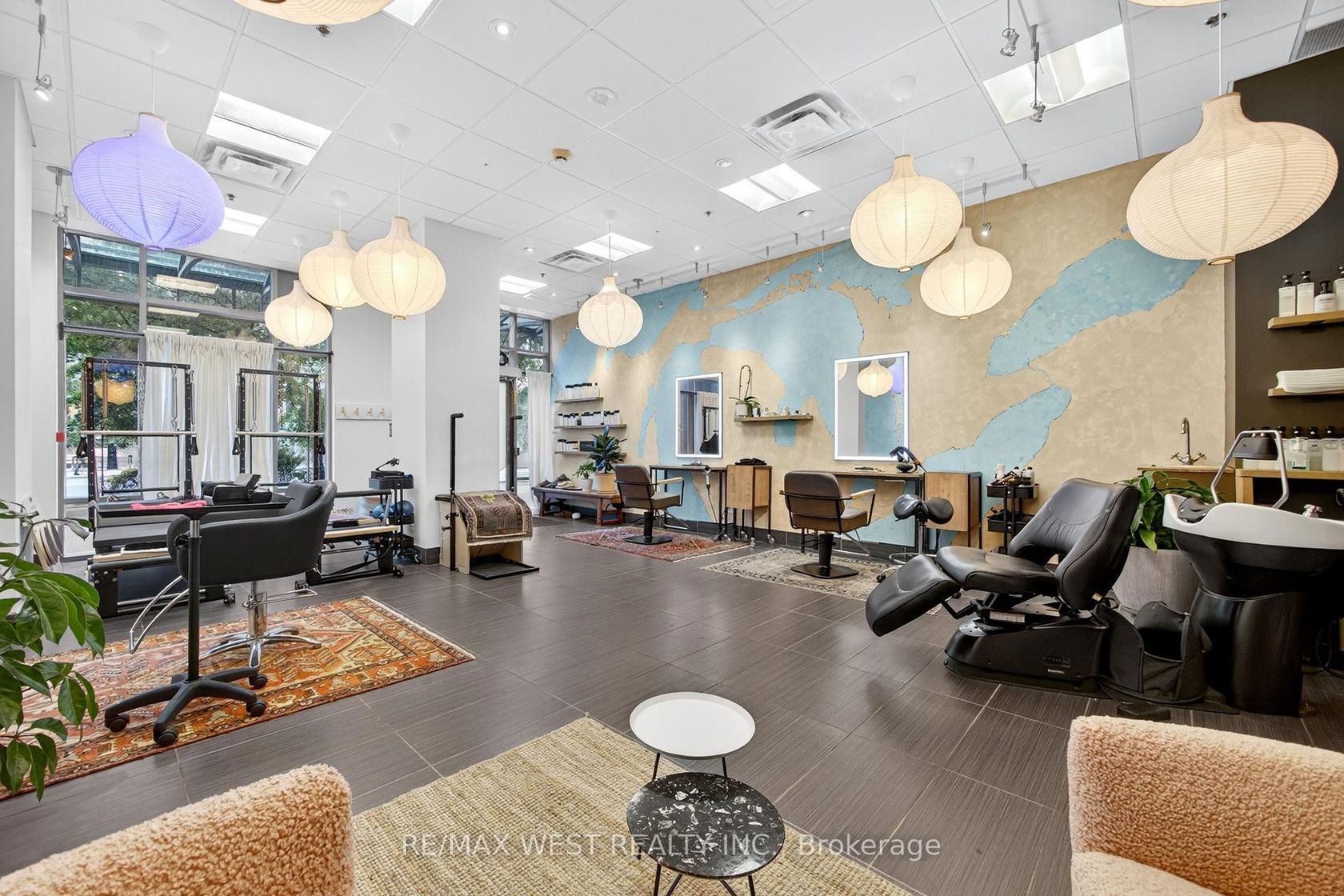 921 Bay Street, Bay Street Corridor, Toronto photo number 2