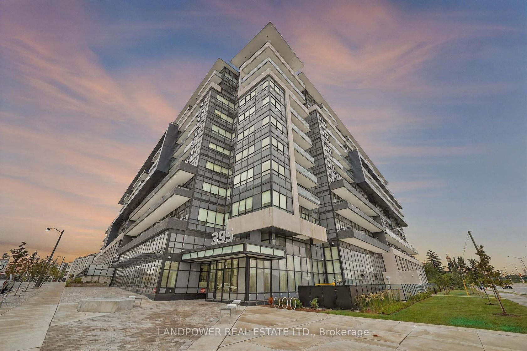829 - 395 Dundas Street W, GO Glenorchy, Oakville 