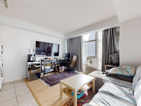 Photo 10 at 525 - 36 Blue Jays Way, Waterfront Communities C1, Toronto