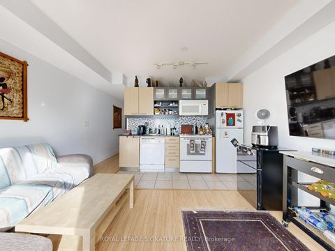 Photo 14 at 525 - 36 Blue Jays Way, Waterfront Communities C1, Toronto