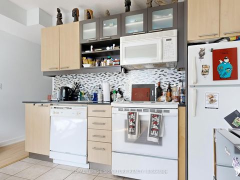 Photo 15 at 525 - 36 Blue Jays Way, Waterfront Communities C1, Toronto