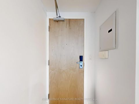 Photo 21 at 525 - 36 Blue Jays Way, Waterfront Communities C1, Toronto