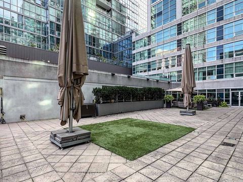 Photo 35 at 525 - 36 Blue Jays Way, Waterfront Communities C1, Toronto