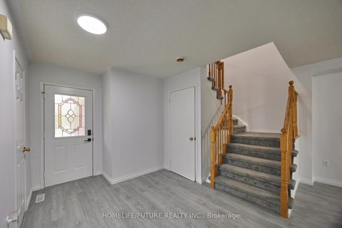 Photo 4 at 6 Pickett Crescent, Painswick North, Barrie