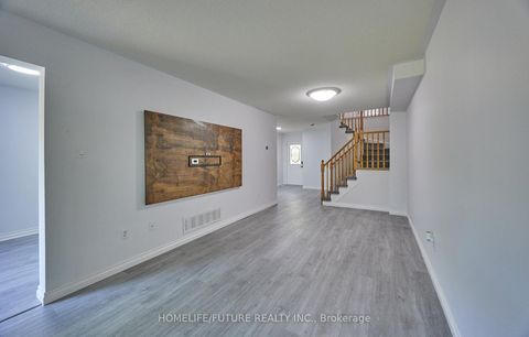 Photo 6 at 6 Pickett Crescent, Painswick North, Barrie