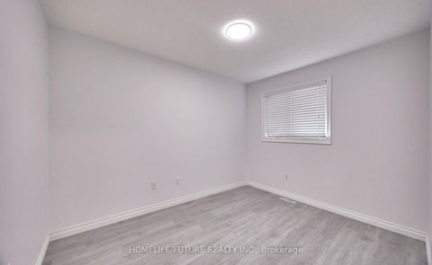 Photo 14 at 6 Pickett Crescent, Painswick North, Barrie